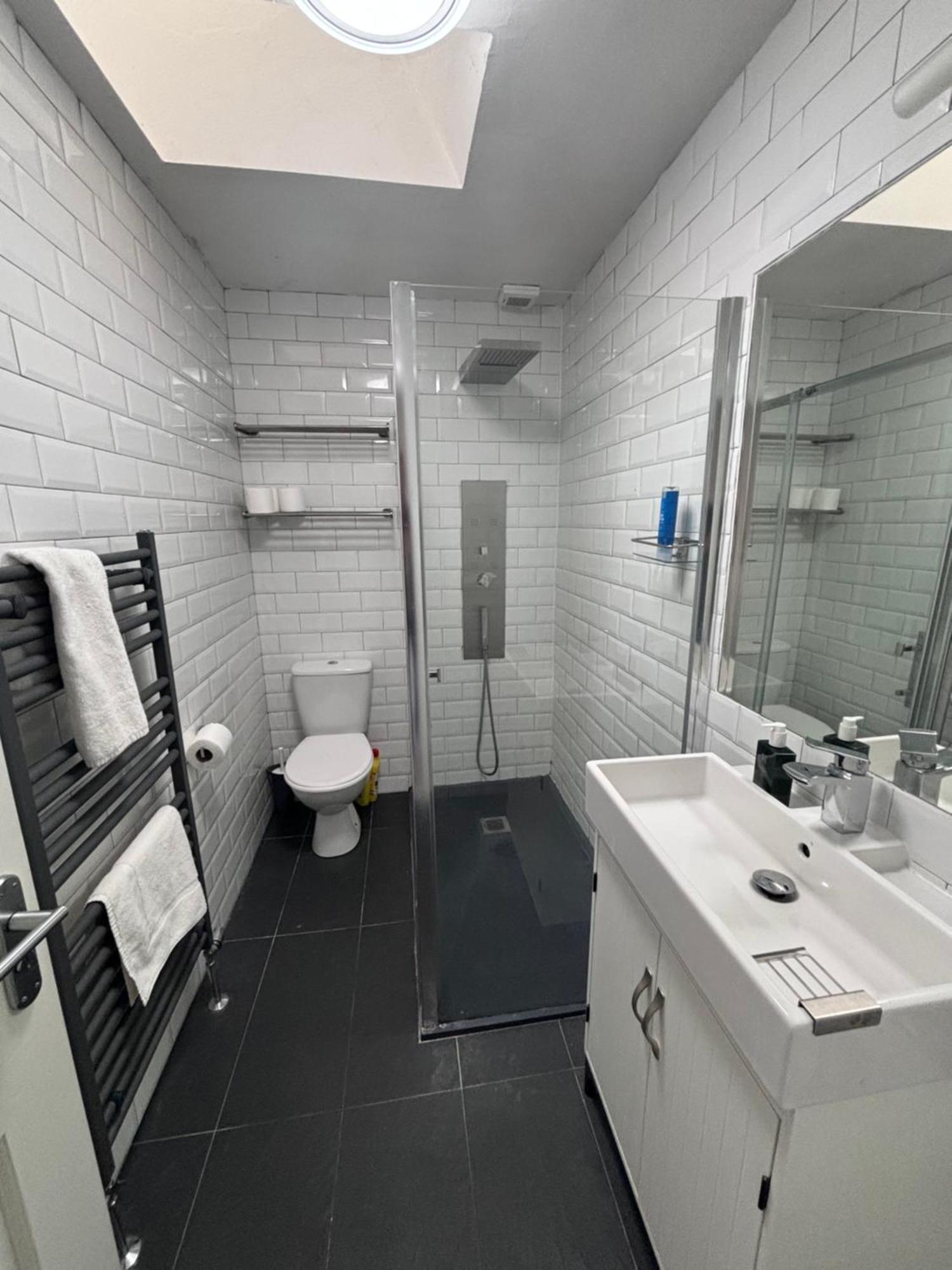 Central, Comfortable And Spacious 4 Bed Duplex Dublin Kültér fotó